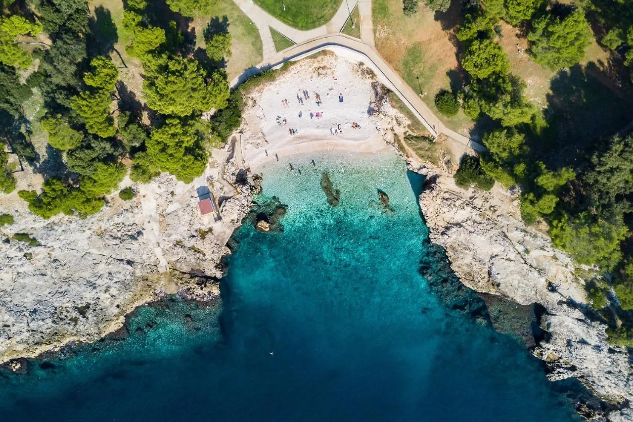 Bu2 Pula Studio Apartment 0*,  Croatia